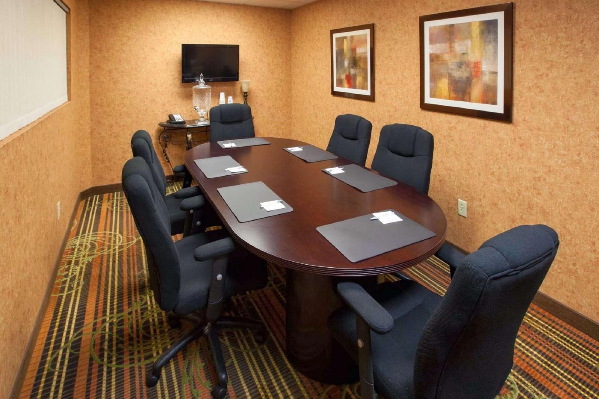 Hampton Inn & Suites Cleveland-Southeast-Streetsboro Esterno foto